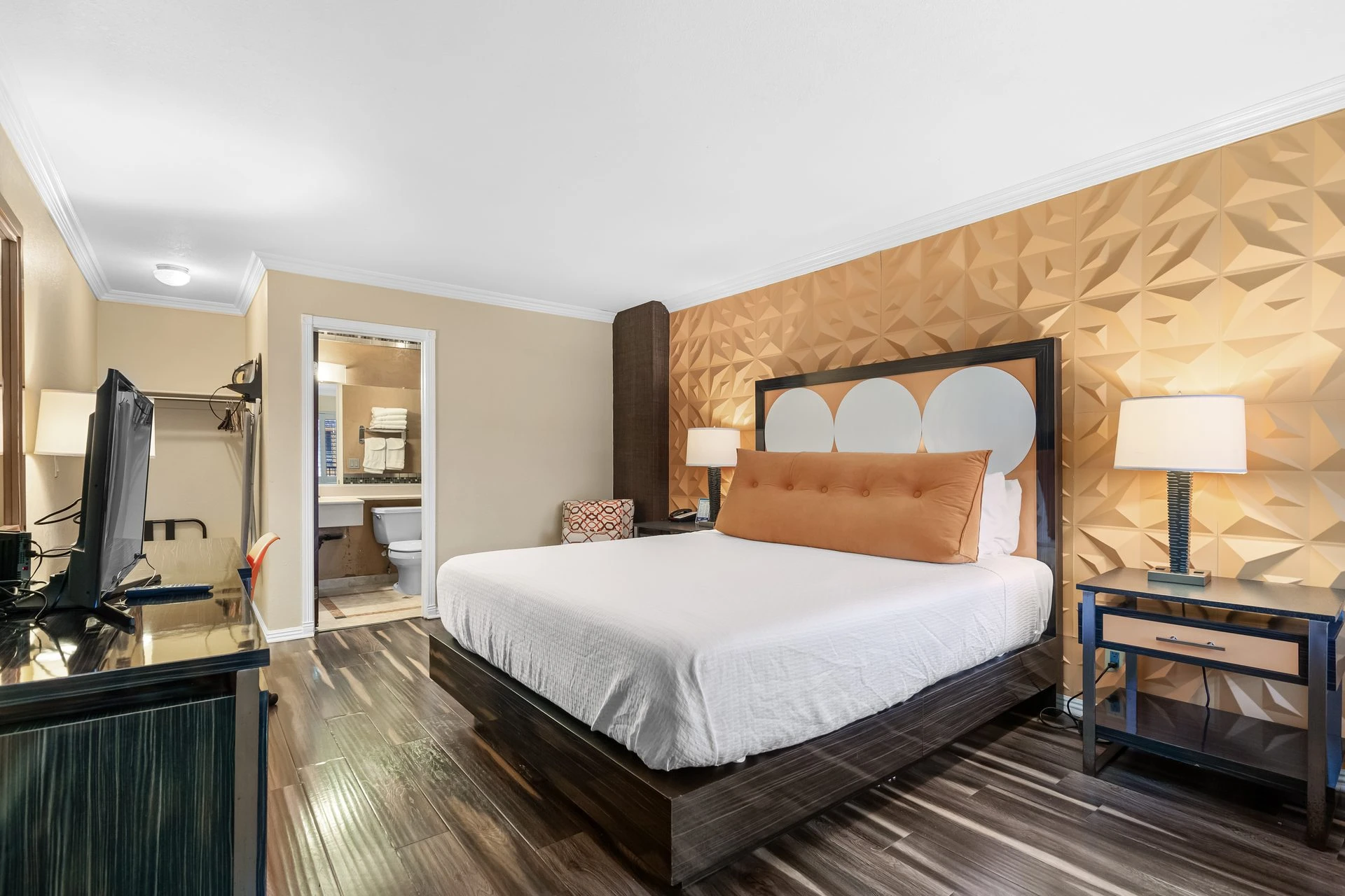 King Deluxe room showing plush bed detail